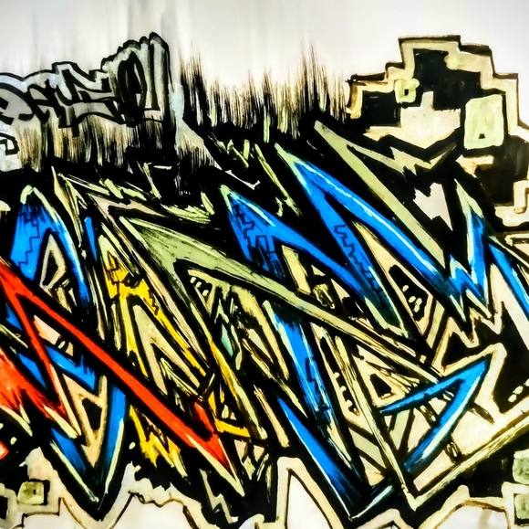 MerG10 Stuff like sneakers and art if possible - Picture 8 of 8